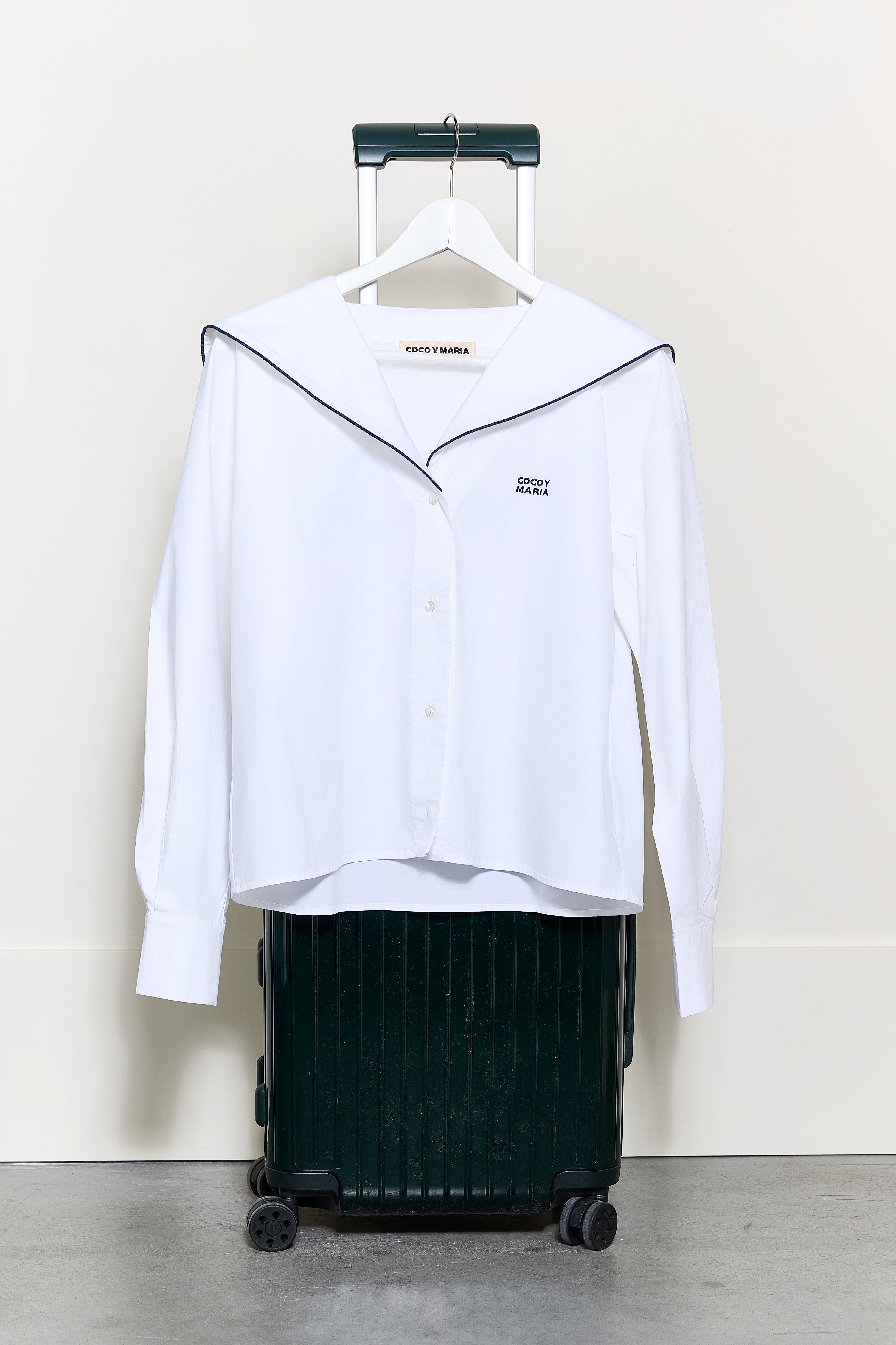 La Camisa Marina
