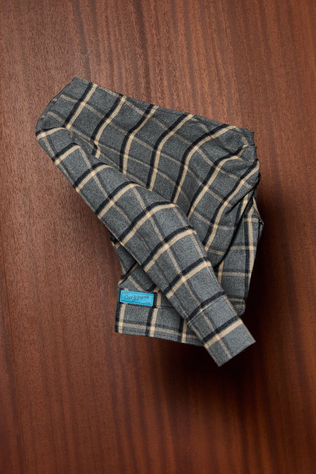 LA CAMISA DE LADO GREY CHECK