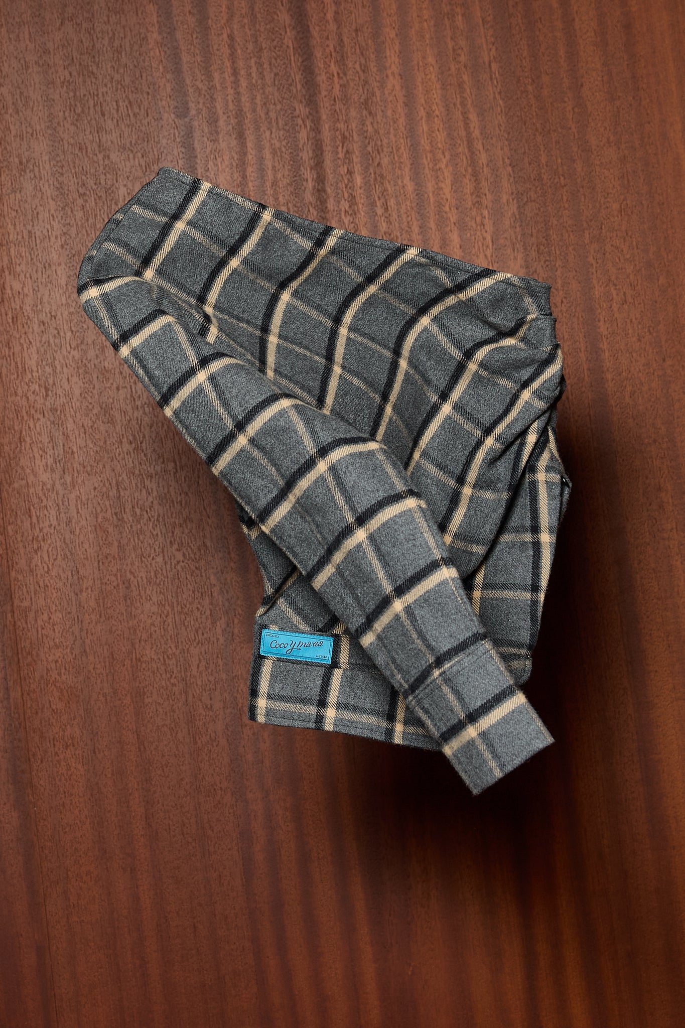 LA CAMISA DE LADO GREY CHECK
